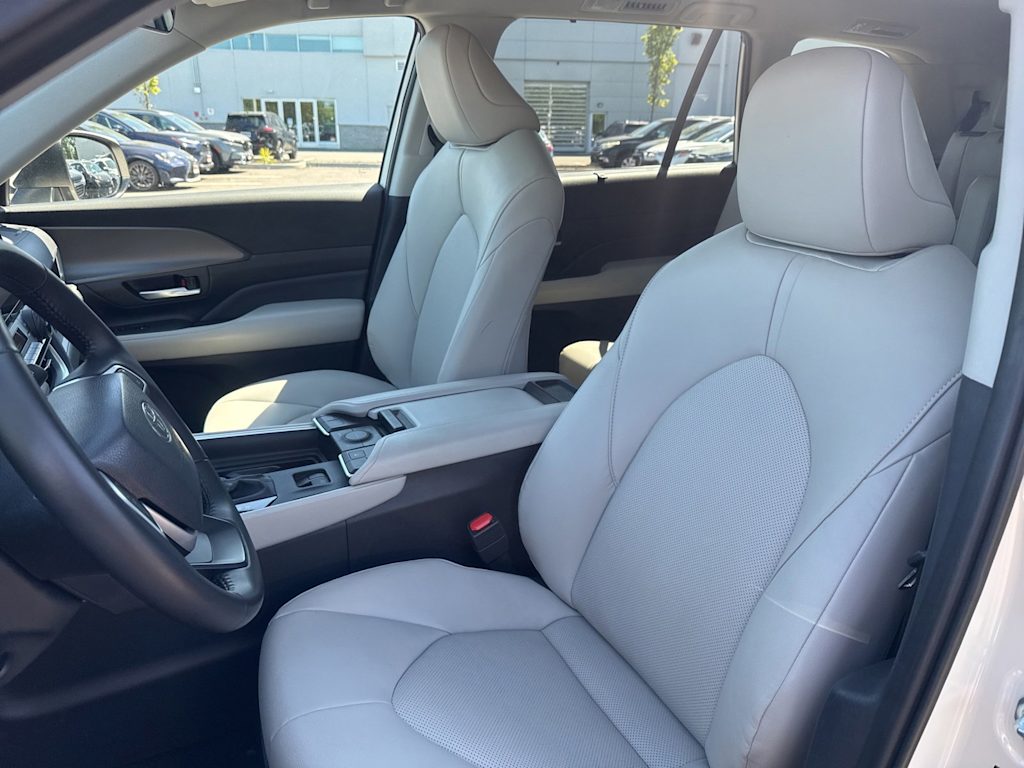 Thumbnail: 2024 Toyota Grand Highlander - 9