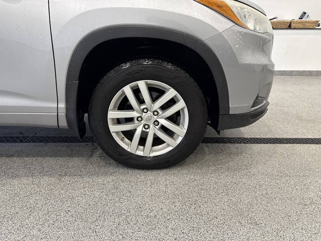 Thumbnail: 2015 Toyota Highlander - 7