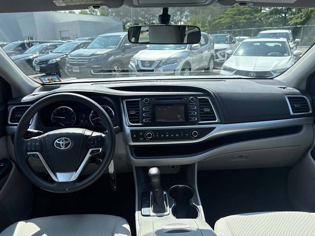 Thumbnail: 2015 Toyota Highlander - 13