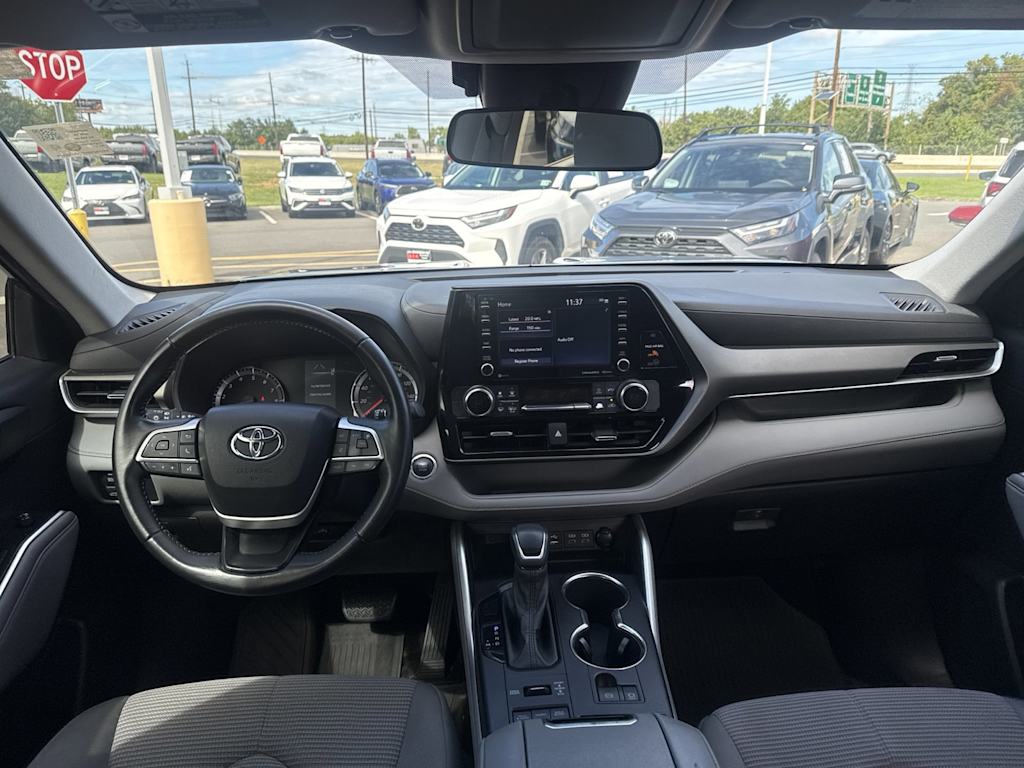 Thumbnail: 2022 Toyota Highlander - 13