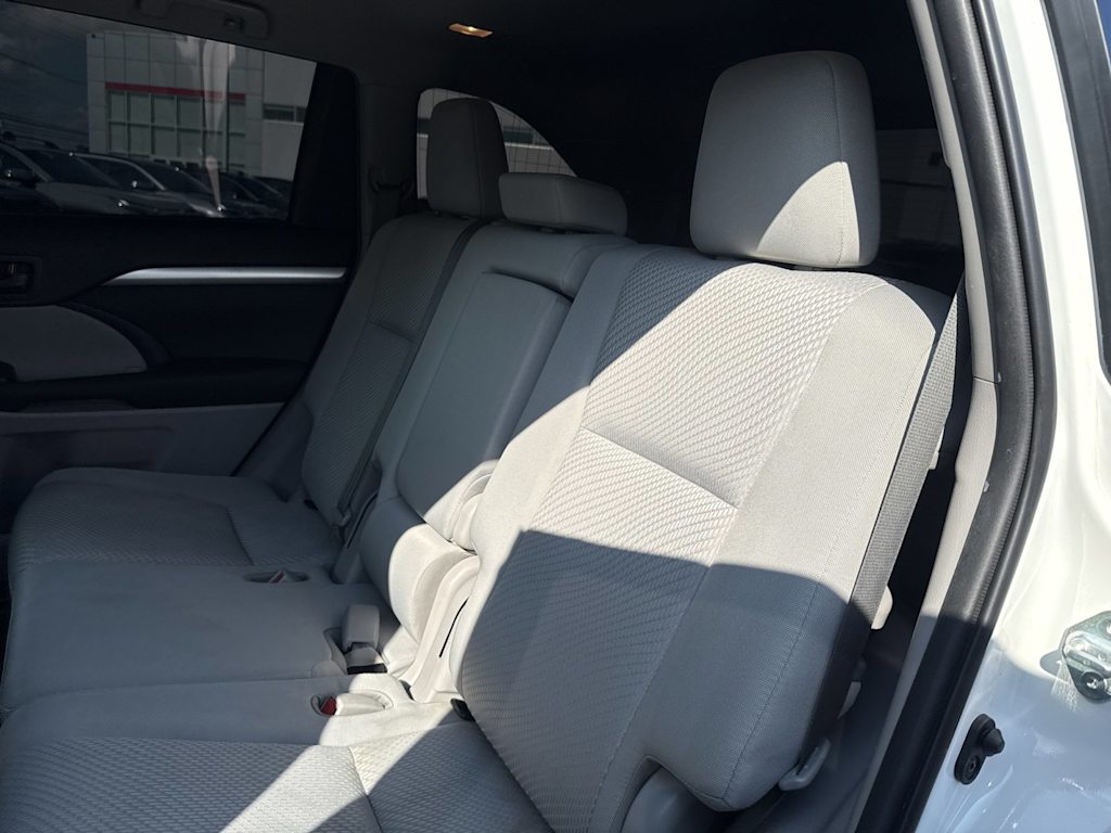 Thumbnail: 2019 Toyota Highlander - 11