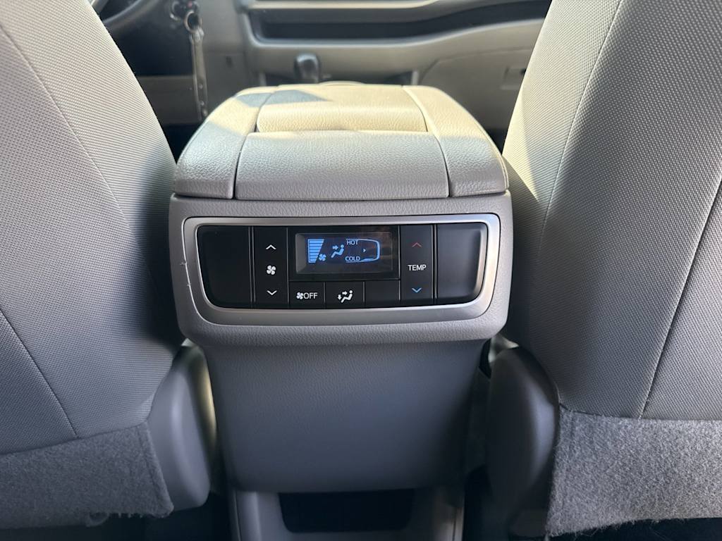 Thumbnail: 2019 Toyota Highlander - 23