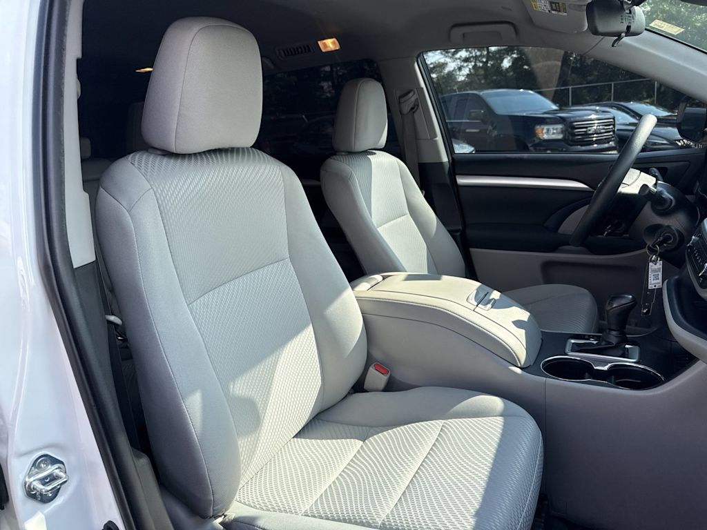 Thumbnail: 2019 Toyota Highlander - 10