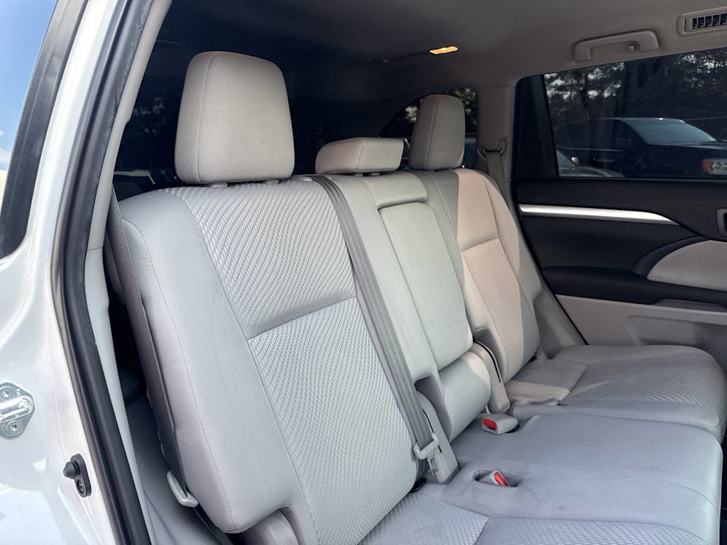 Thumbnail: 2019 Toyota Highlander - 20