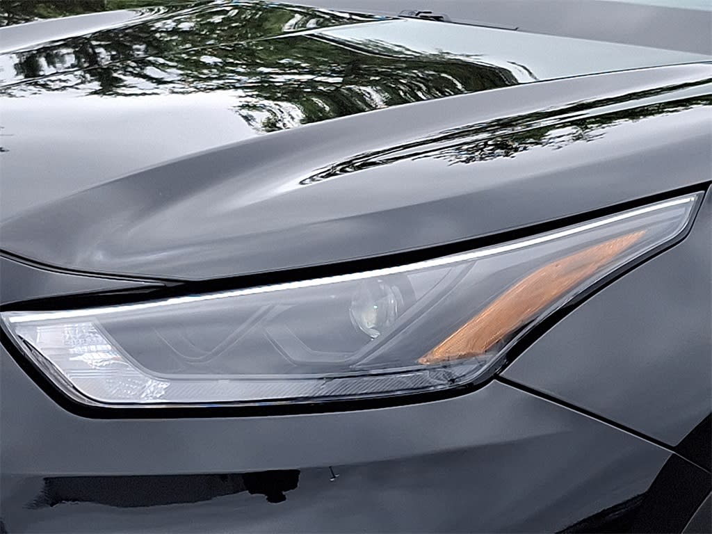 Thumbnail: 2022 Toyota Highlander - 20