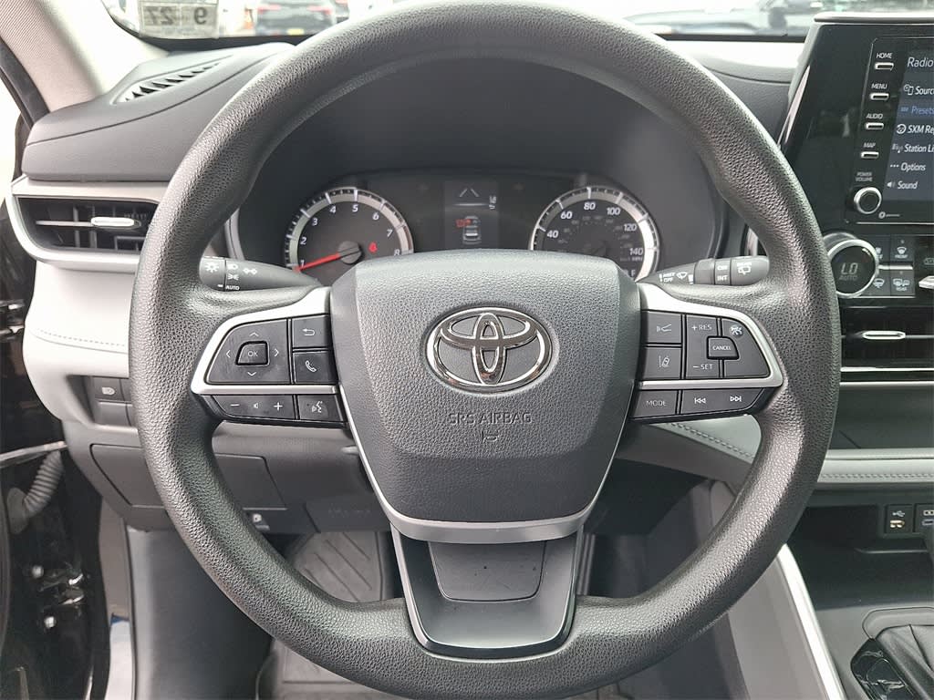Thumbnail: 2022 Toyota Highlander - 10