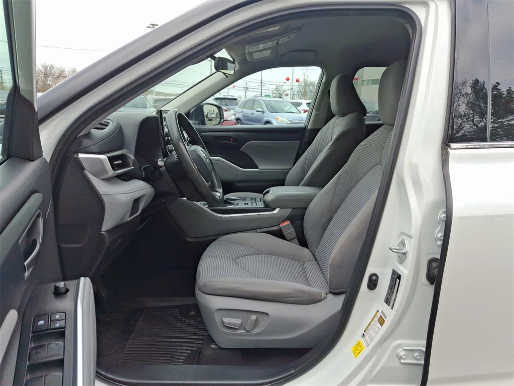 2022 Toyota Highlander L 9