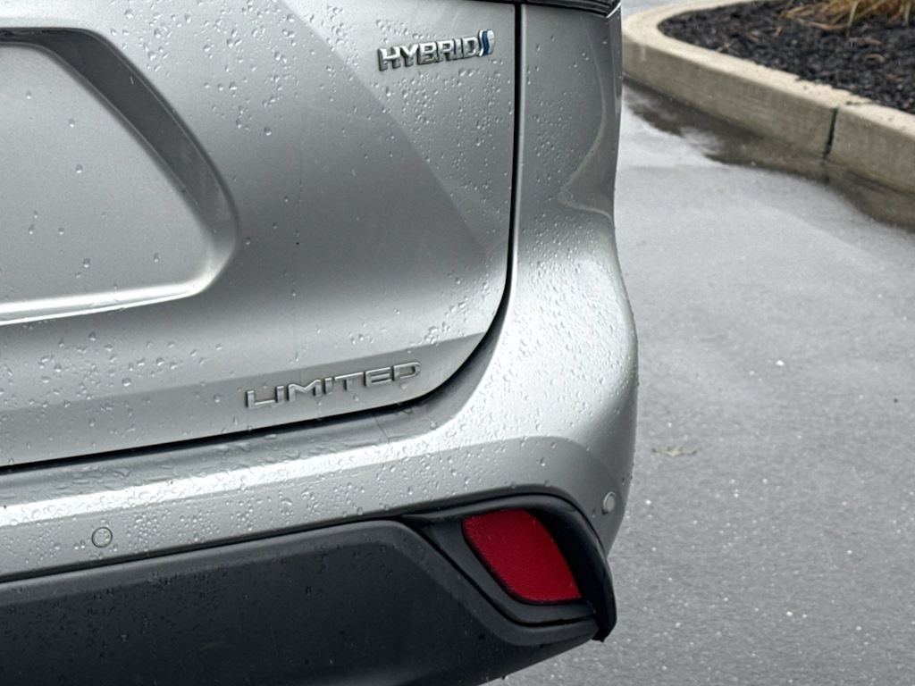 Thumbnail: 2021 Toyota Highlander - 19