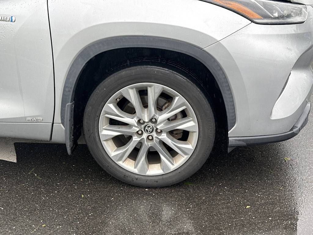 Thumbnail: 2021 Toyota Highlander - 6