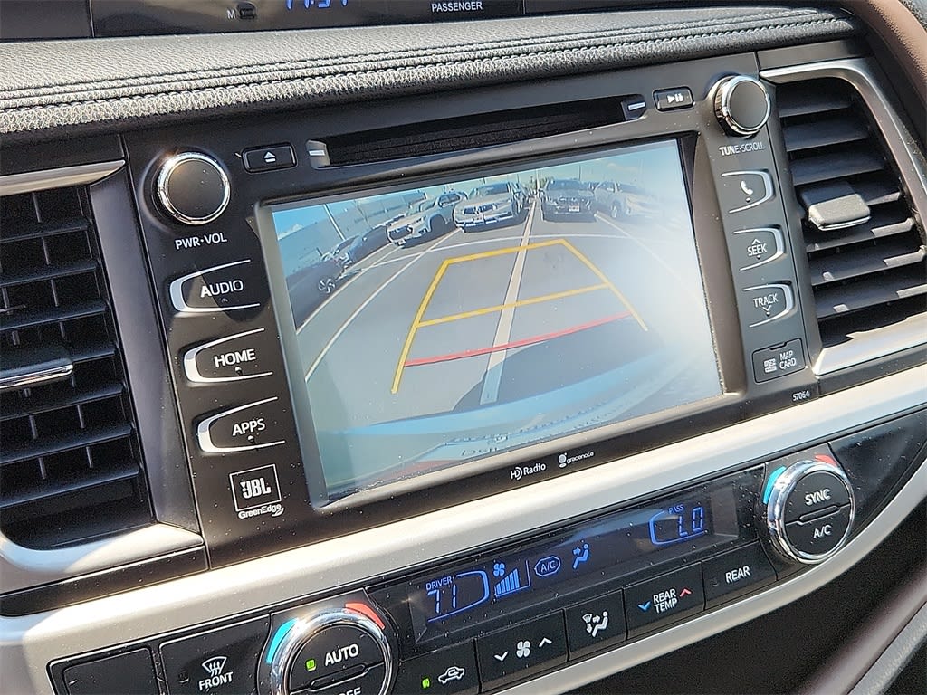 2015 Toyota Highlander Limited 22