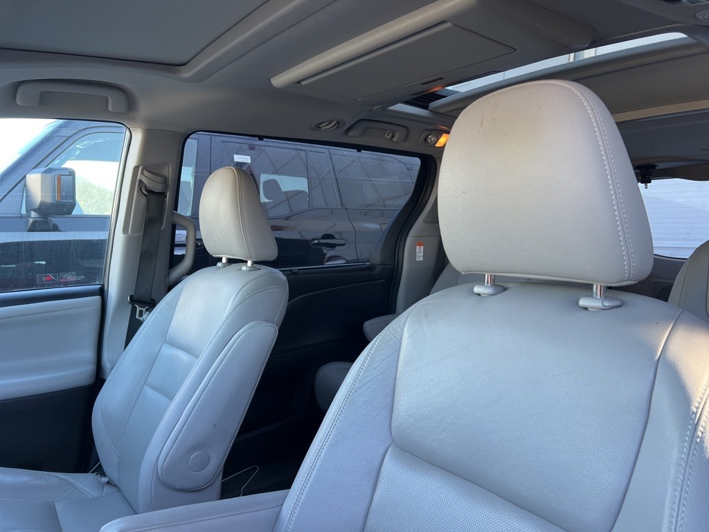 2015 Toyota Sienna Limited 6