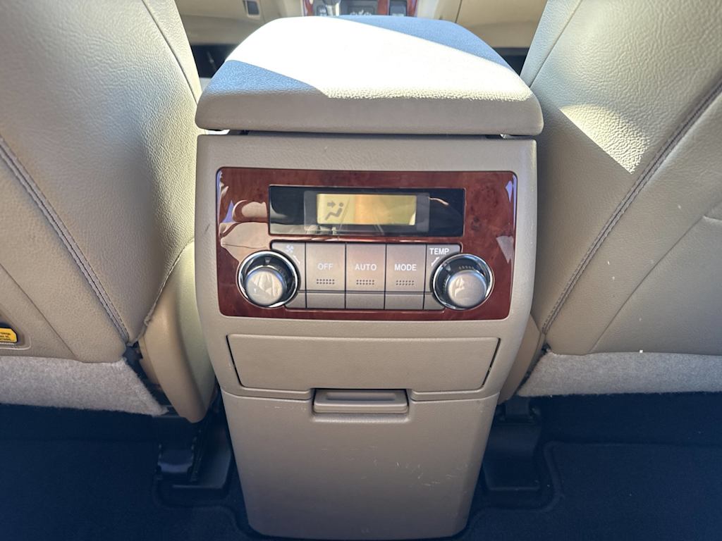 Thumbnail: 2013 Toyota Highlander - 18