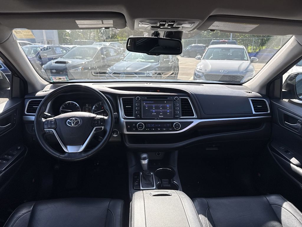 Thumbnail: 2015 Toyota Highlander - 13