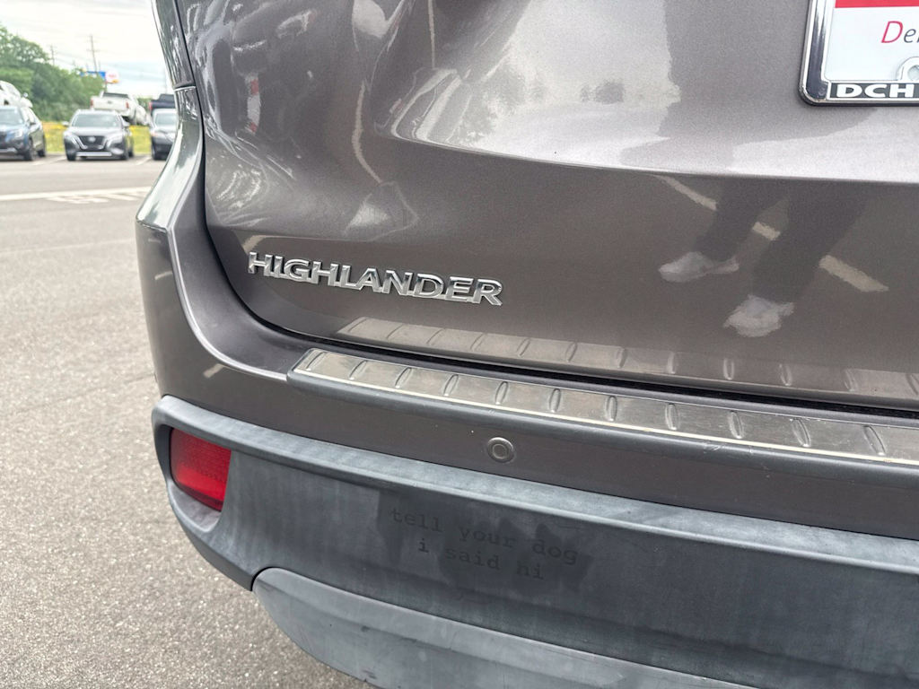 Thumbnail: 2015 Toyota Highlander - 19