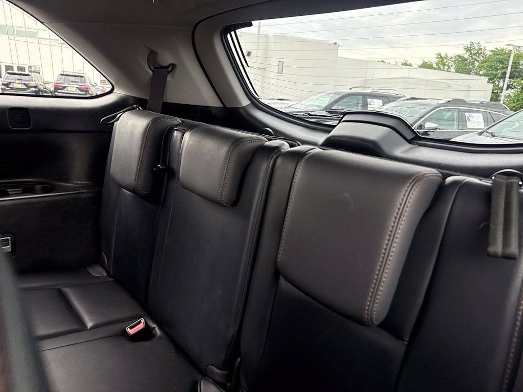 Thumbnail: 2015 Toyota Highlander - 21