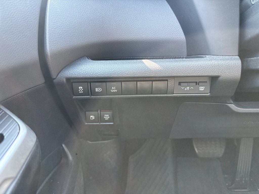 Thumbnail: 2023 Toyota Sienna - 22