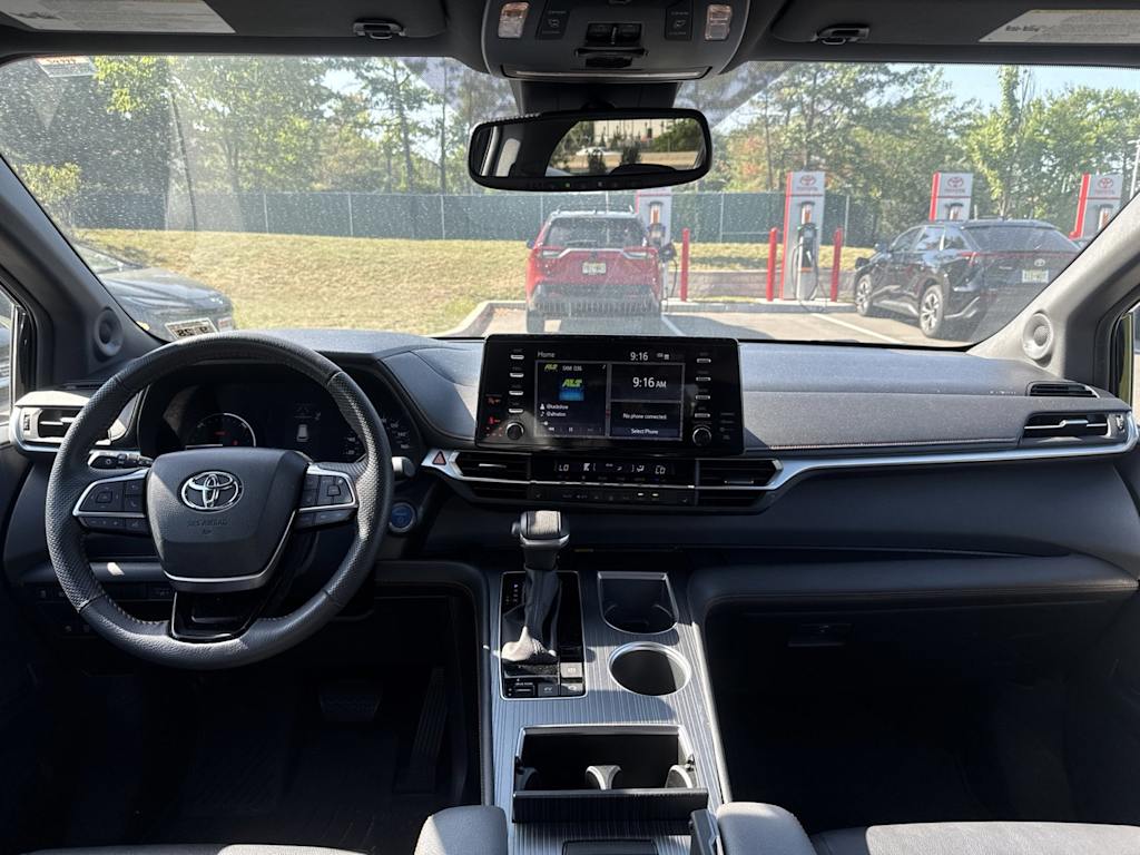 Thumbnail: 2023 Toyota Sienna - 12