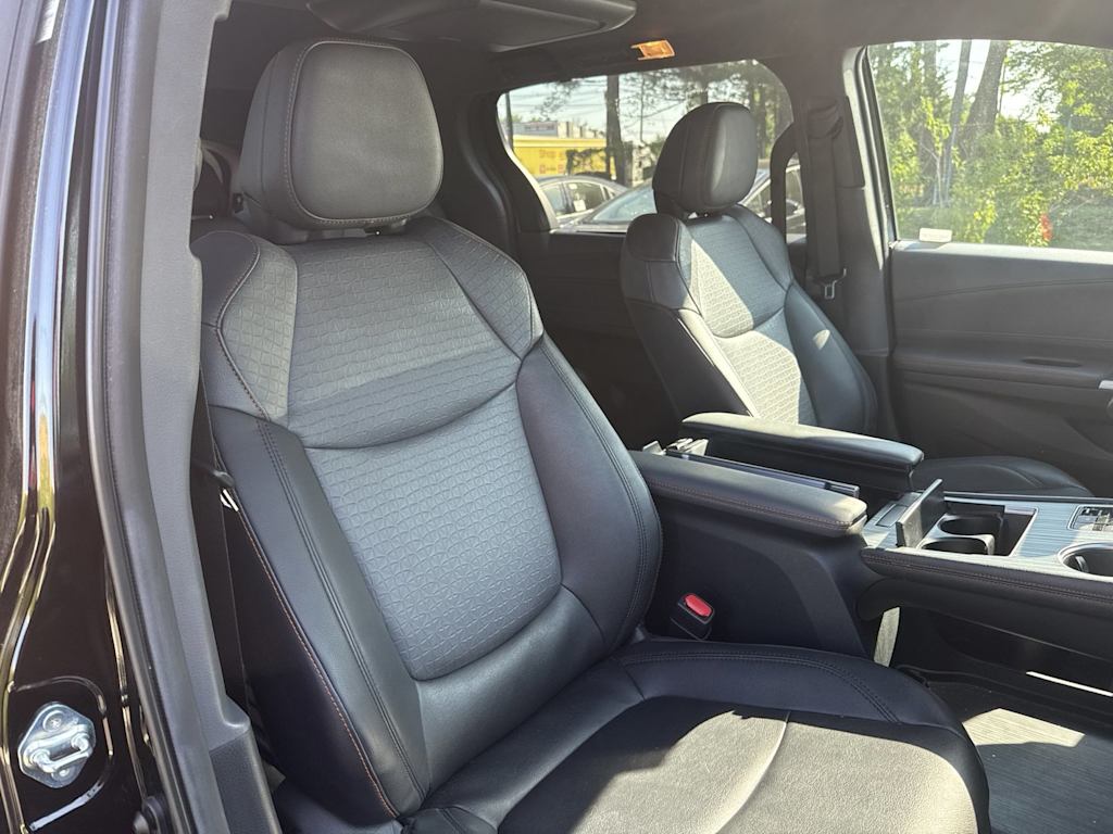 Thumbnail: 2023 Toyota Sienna - 19