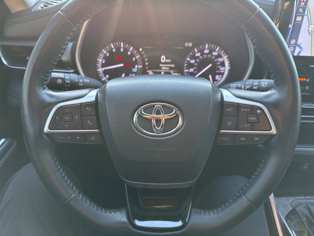 Thumbnail: 2022 Toyota Highlander - 20