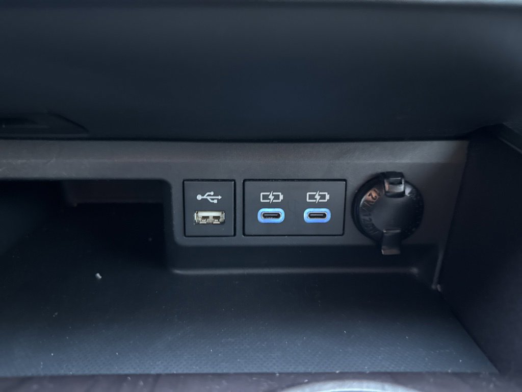 Thumbnail: 2022 Toyota Highlander - 23