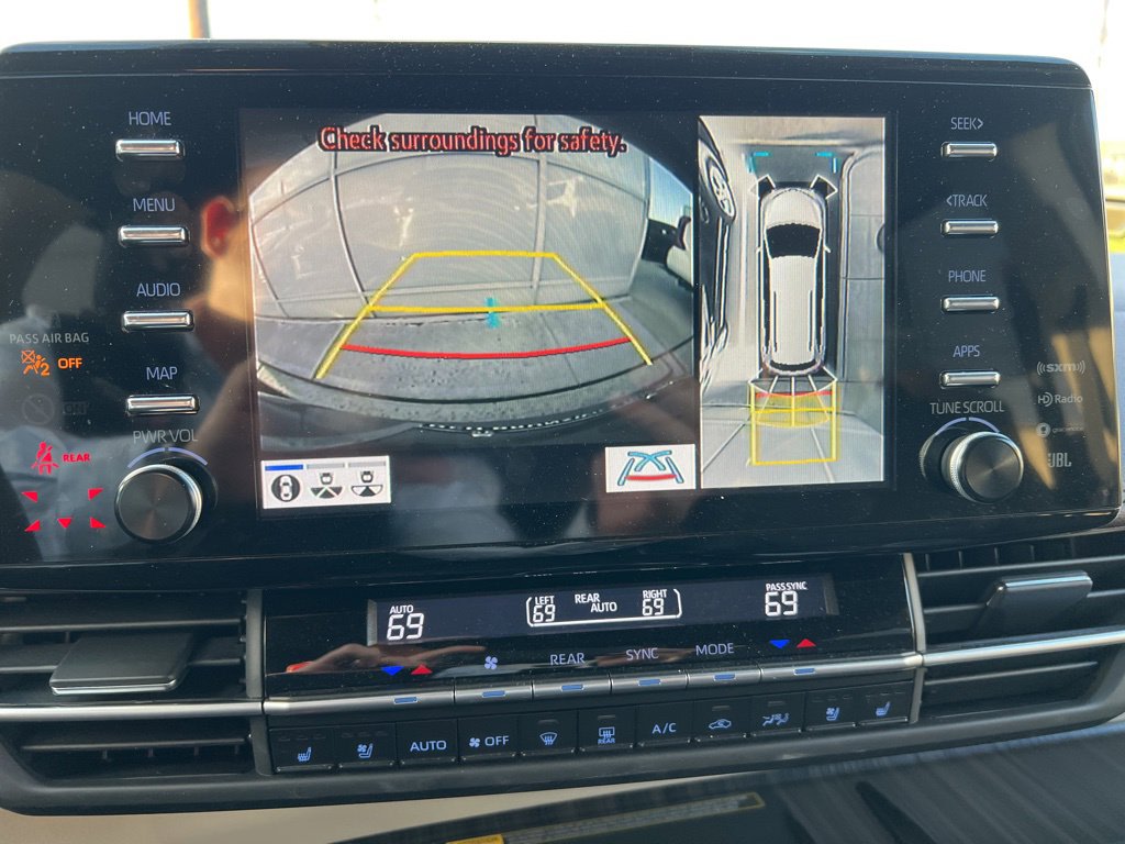 Thumbnail: 2023 Toyota Sienna - 13