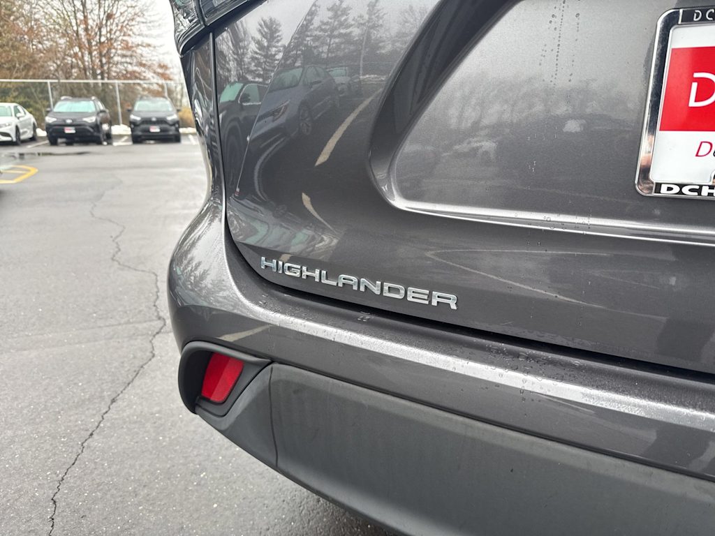 Thumbnail: 2021 Toyota Highlander - 20