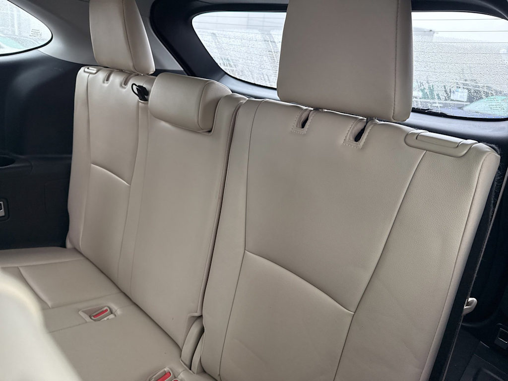 Thumbnail: 2021 Toyota Highlander - 21