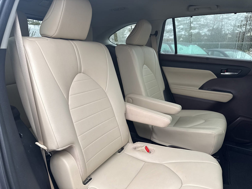 Thumbnail: 2021 Toyota Highlander - 22