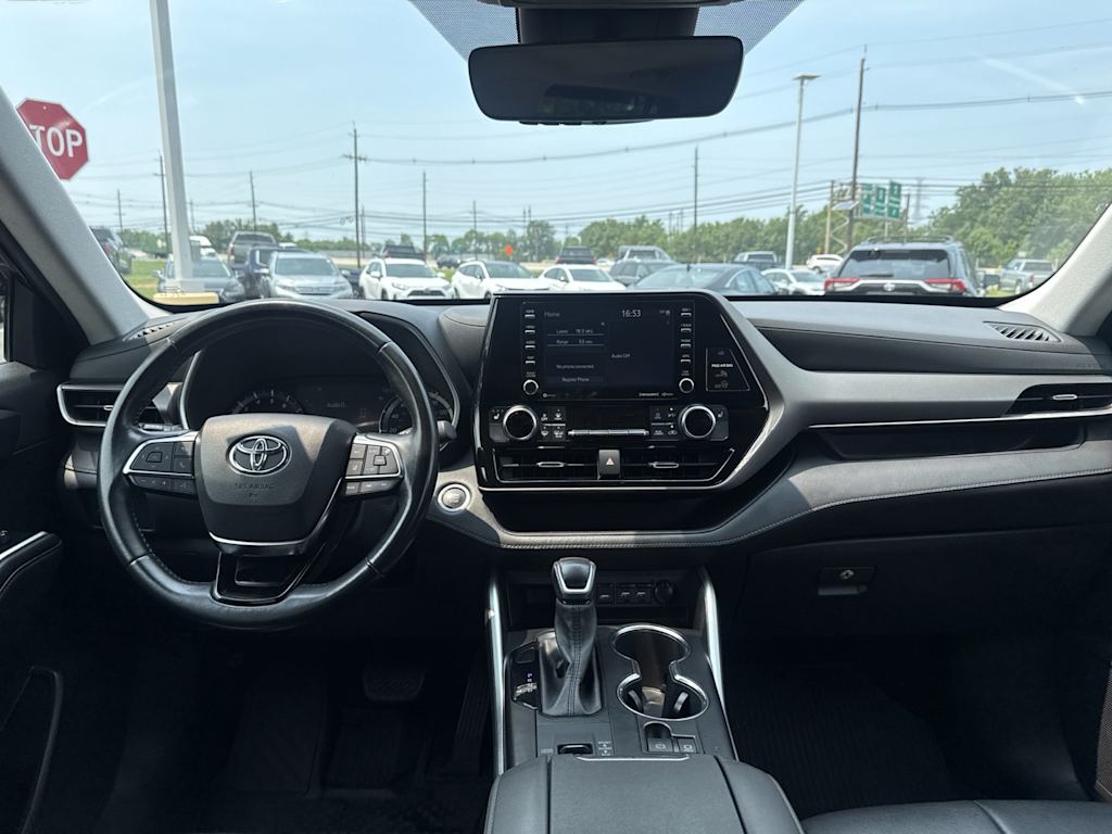 Thumbnail: 2021 Toyota Highlander - 13