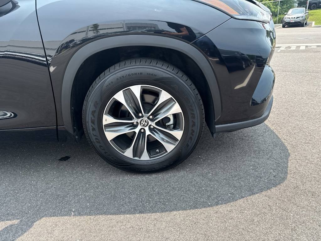 Thumbnail: 2021 Toyota Highlander - 7