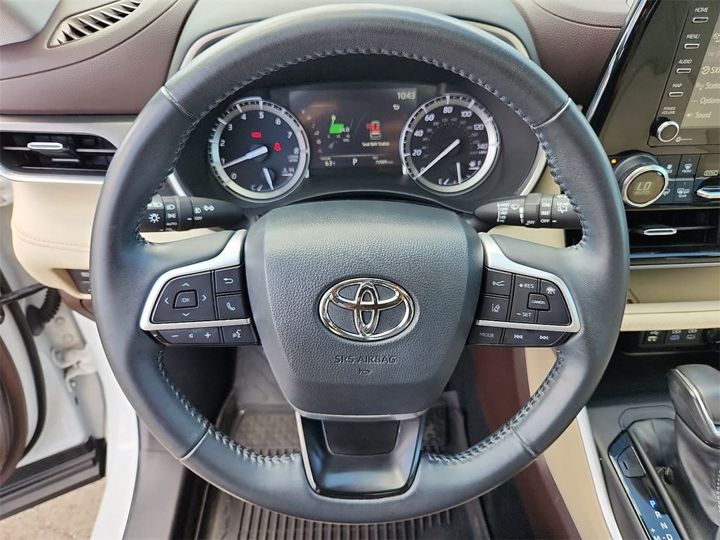 2022 Toyota Highlander XLE 9