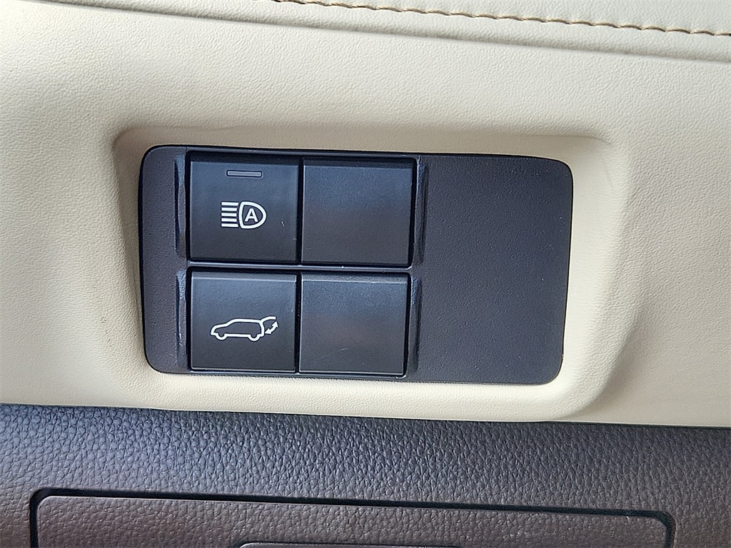 2022 Toyota Highlander XLE 25