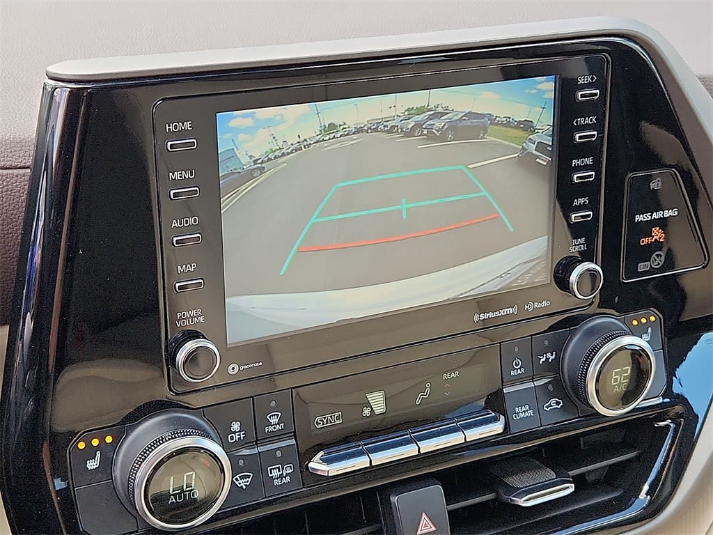 2022 Toyota Highlander XLE 22