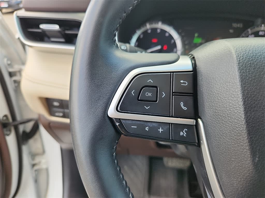 2022 Toyota Highlander XLE 23