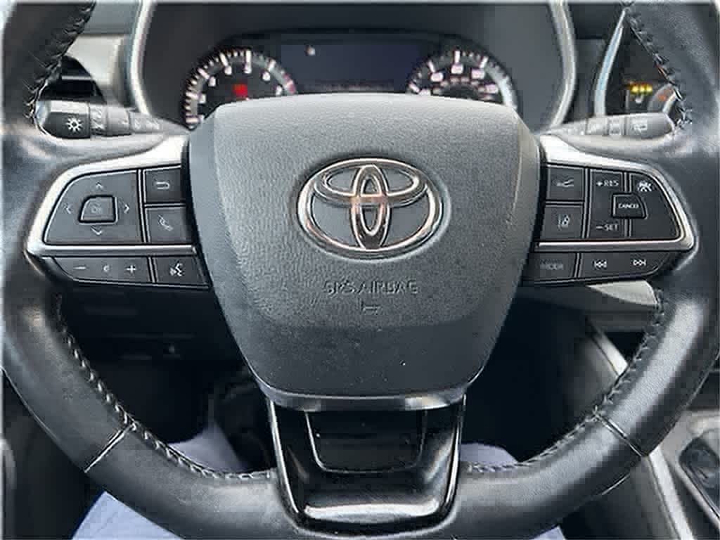 2021 Toyota Highlander XLE 12