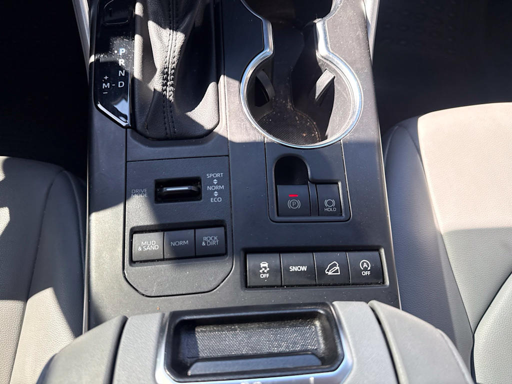 Thumbnail: 2021 Toyota Highlander - 19