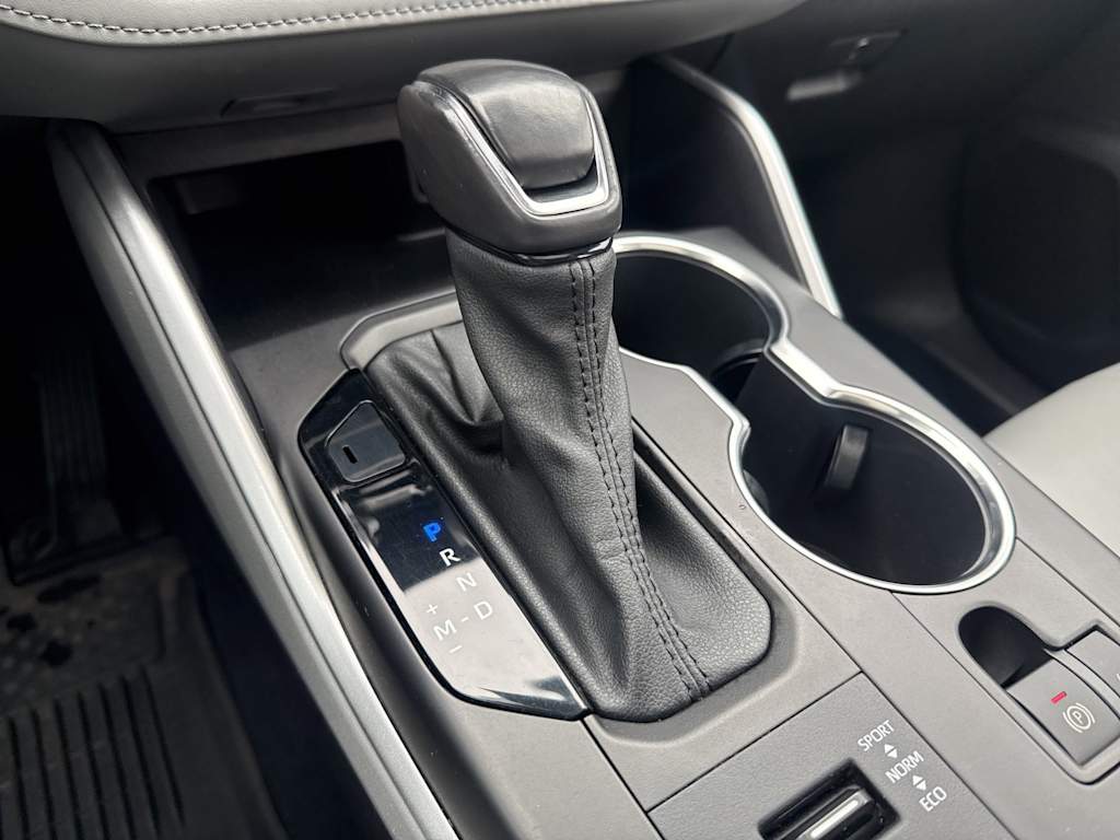 Thumbnail: 2021 Toyota Highlander - 15