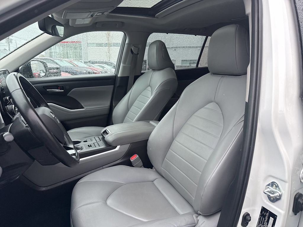 Thumbnail: 2021 Toyota Highlander - 9