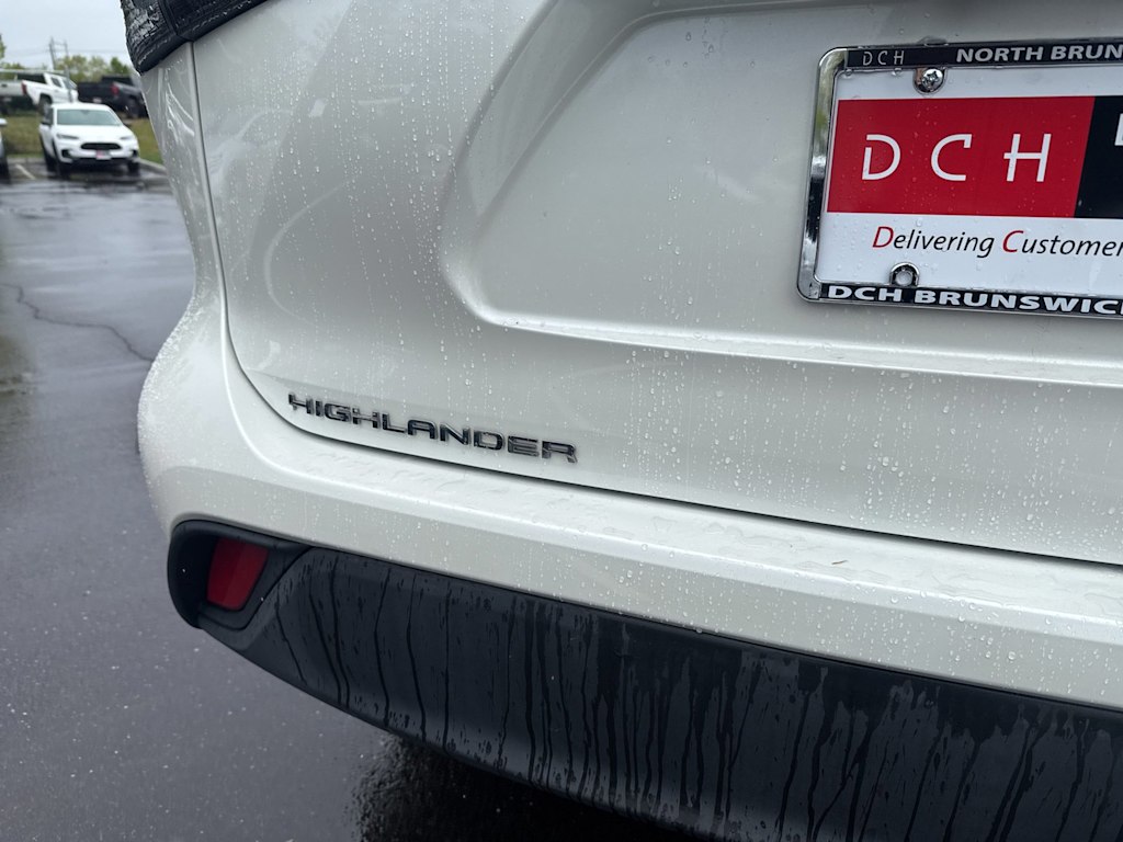 Thumbnail: 2021 Toyota Highlander - 19