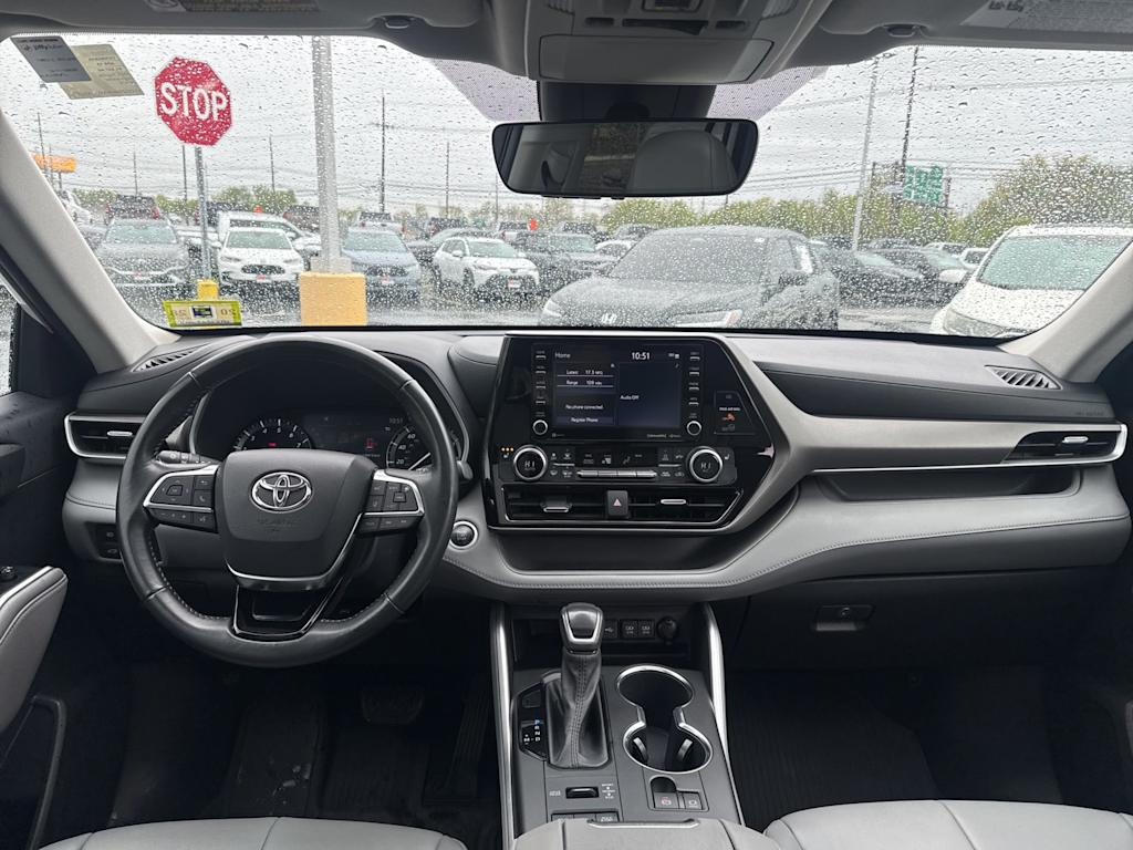 Thumbnail: 2021 Toyota Highlander - 13