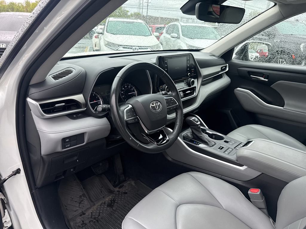 Thumbnail: 2021 Toyota Highlander - 2