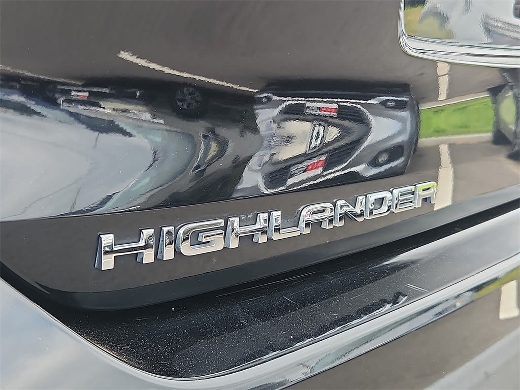 Thumbnail: 2021 Toyota Highlander - 30