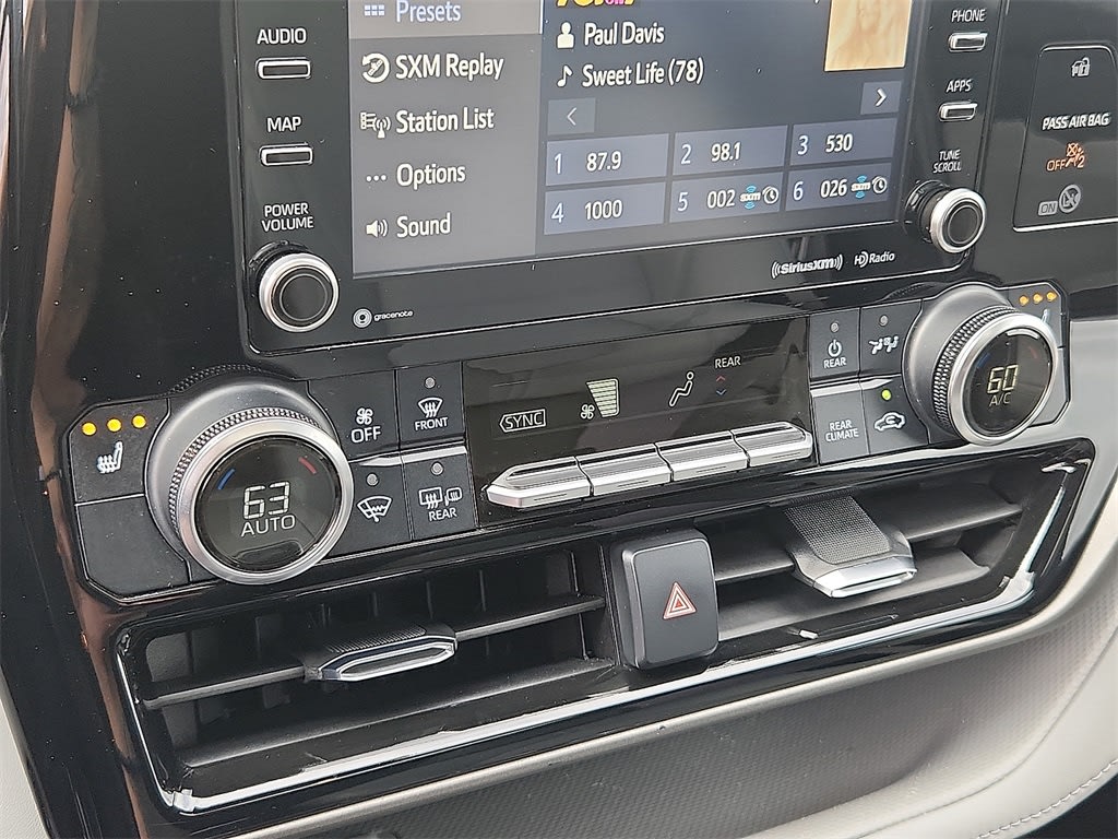 Thumbnail: 2021 Toyota Highlander - 12