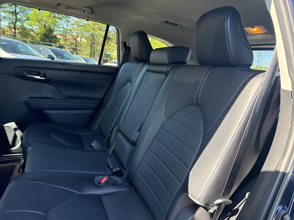 Thumbnail: 2021 Toyota Highlander - 11