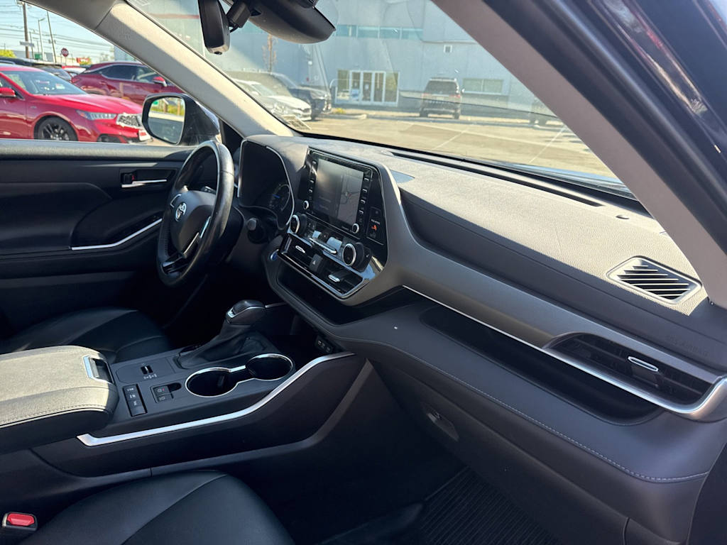 Thumbnail: 2021 Toyota Highlander - 8