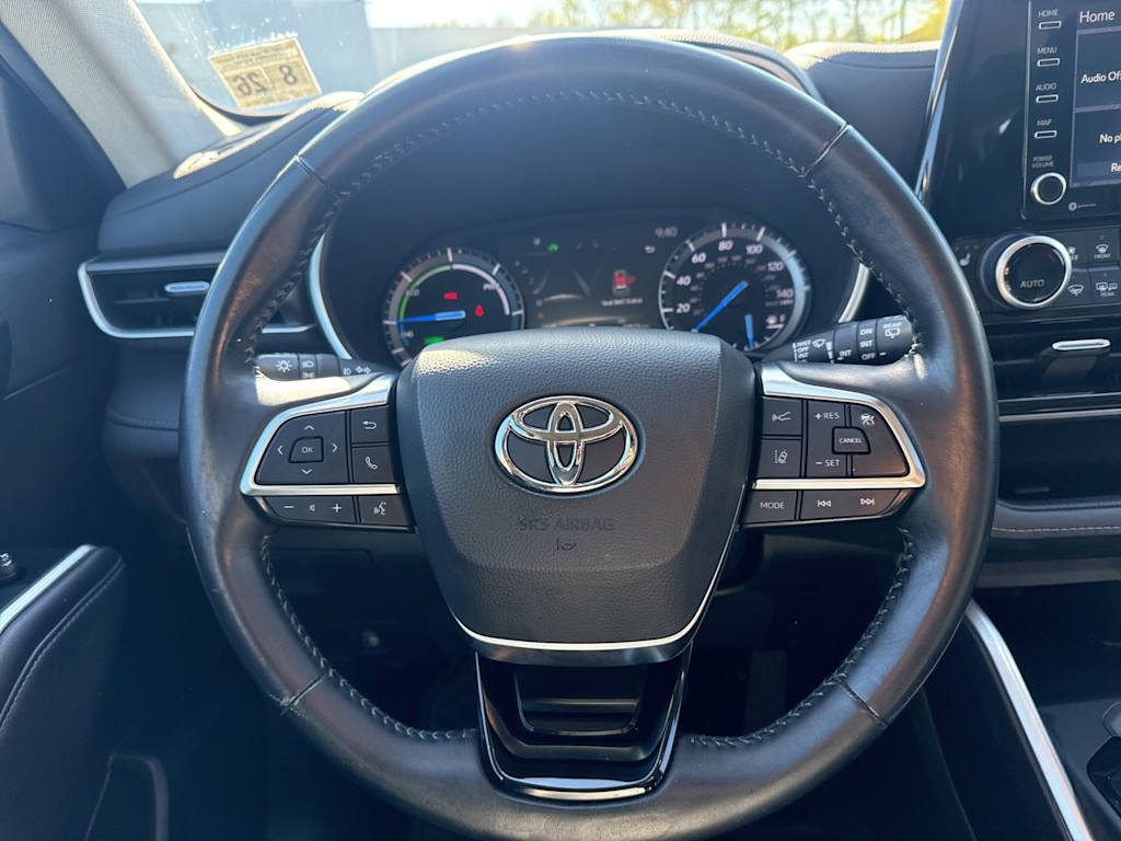 Thumbnail: 2021 Toyota Highlander - 12