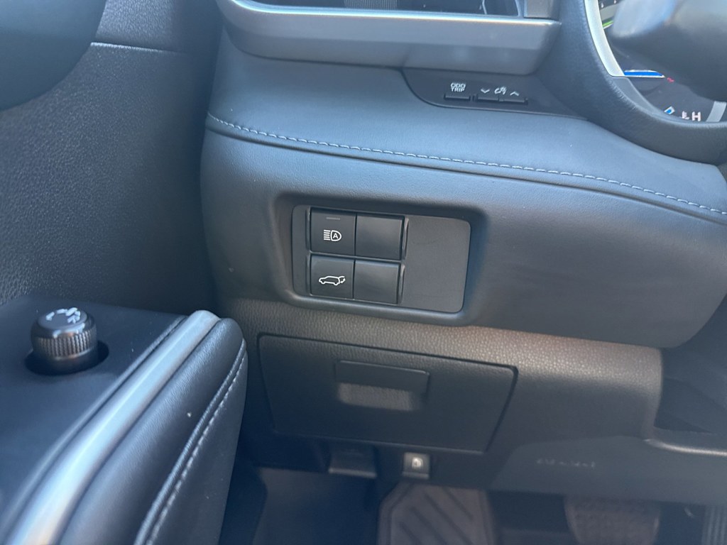 Thumbnail: 2021 Toyota Highlander - 28
