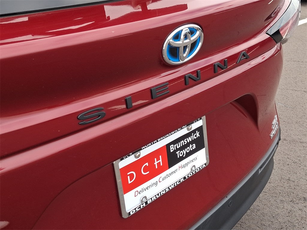 2021 Toyota Sienna XLE 6