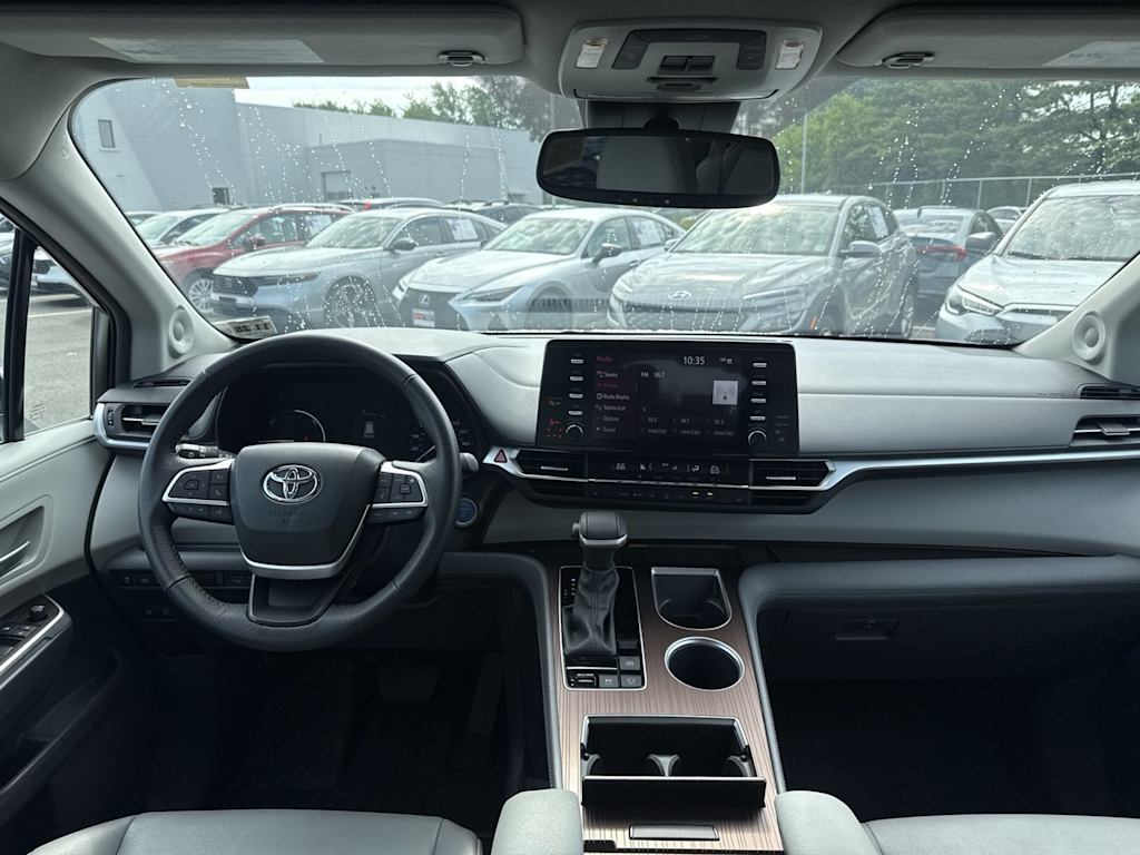 Thumbnail: 2024 Toyota Sienna - 13