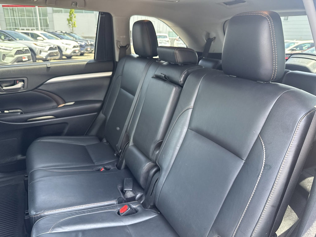 Thumbnail: 2017 Toyota Highlander - 9